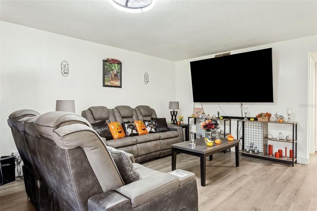 7501 Dolonita Drive - Photo 3