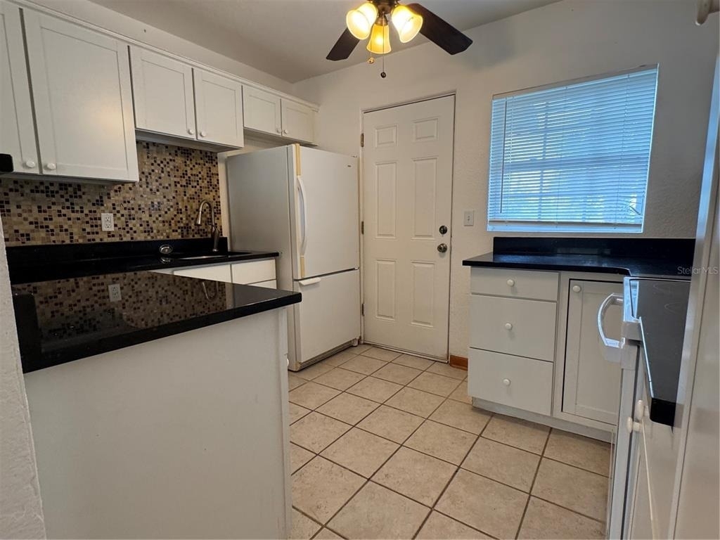 4418 Eli Street - Photo 2