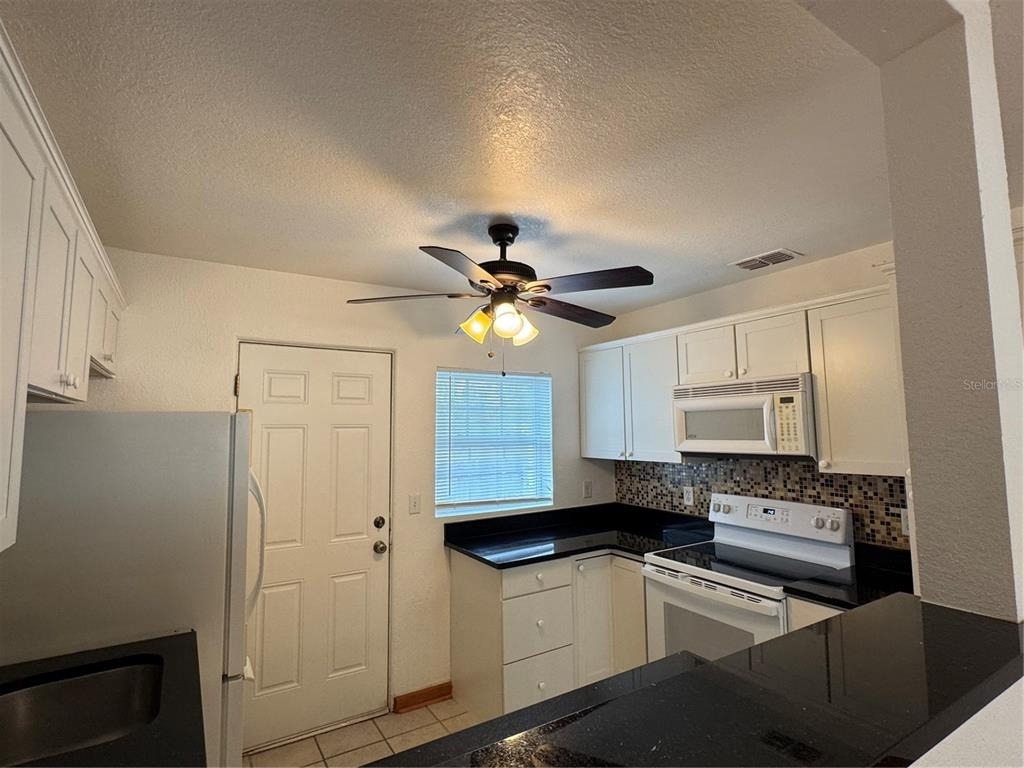 4418 Eli Street - Photo 3