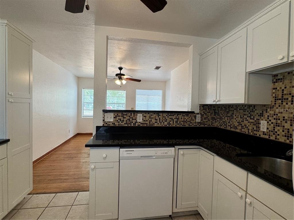 4418 Eli Street - Photo 4