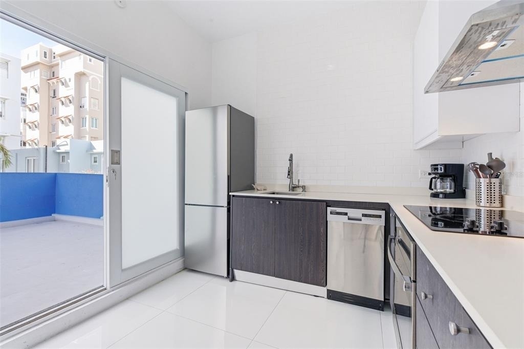 56 Calle F Krug Condado - Photo 0
