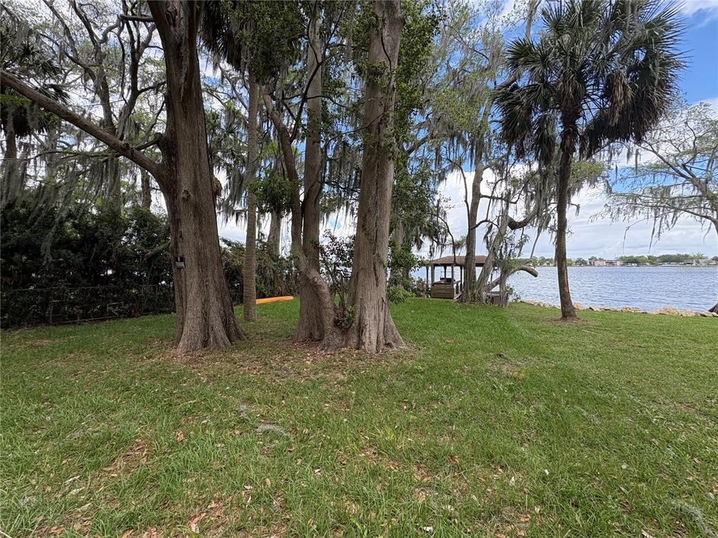 438 Lakeview Avenue - Photo 18