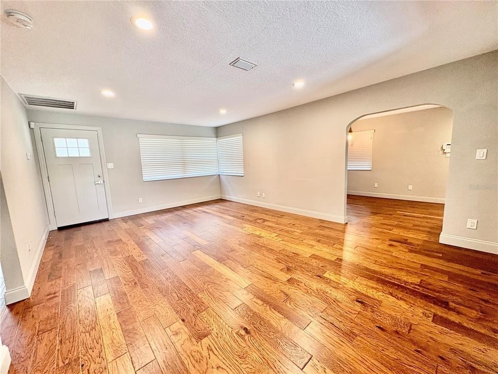 438 Lakeview Avenue - Photo 5