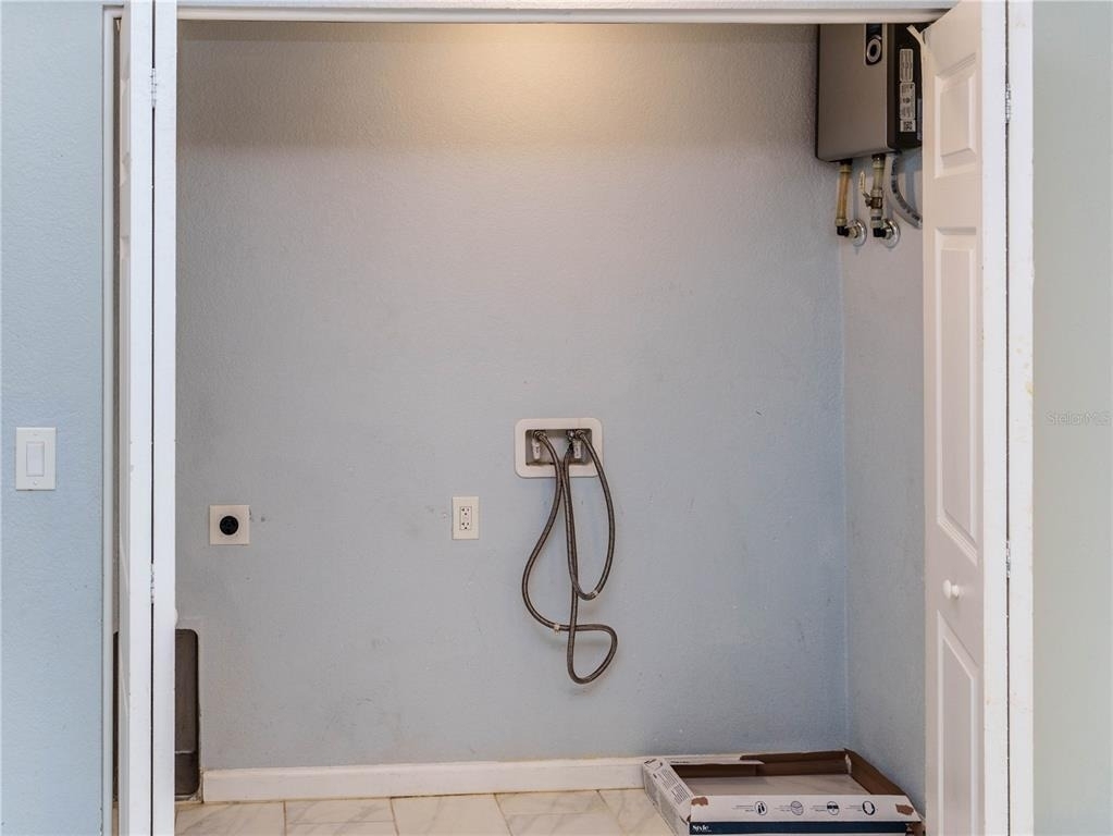 133 W Park Avenue - Photo 9
