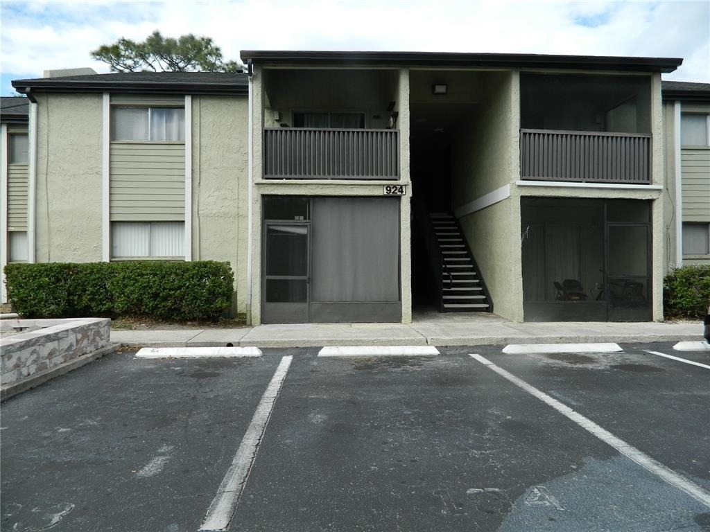 924 Lake Destiny Road - Photo 0