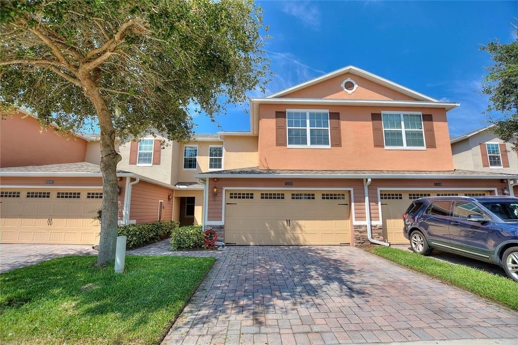 1220 Priory Circle - Photo 1