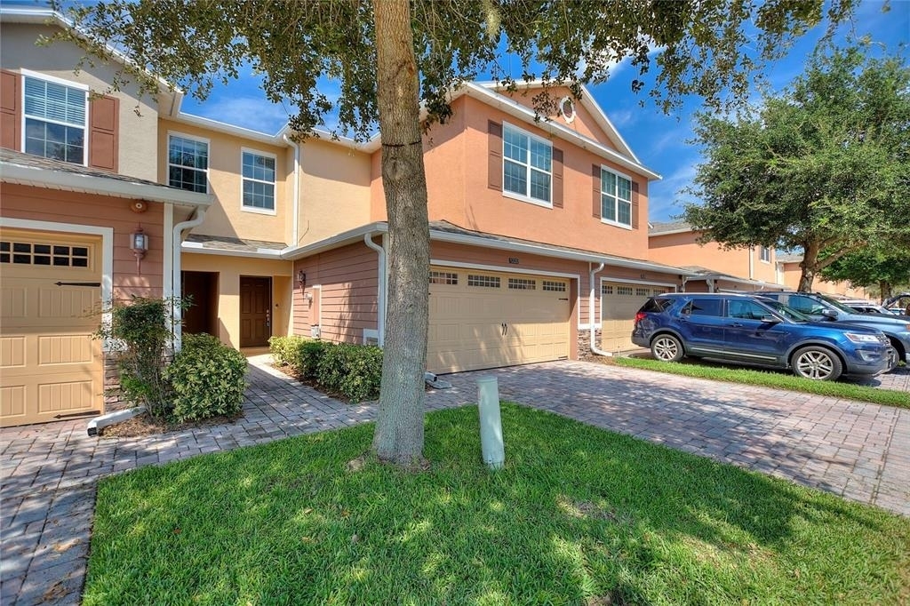 1220 Priory Circle - Photo 2