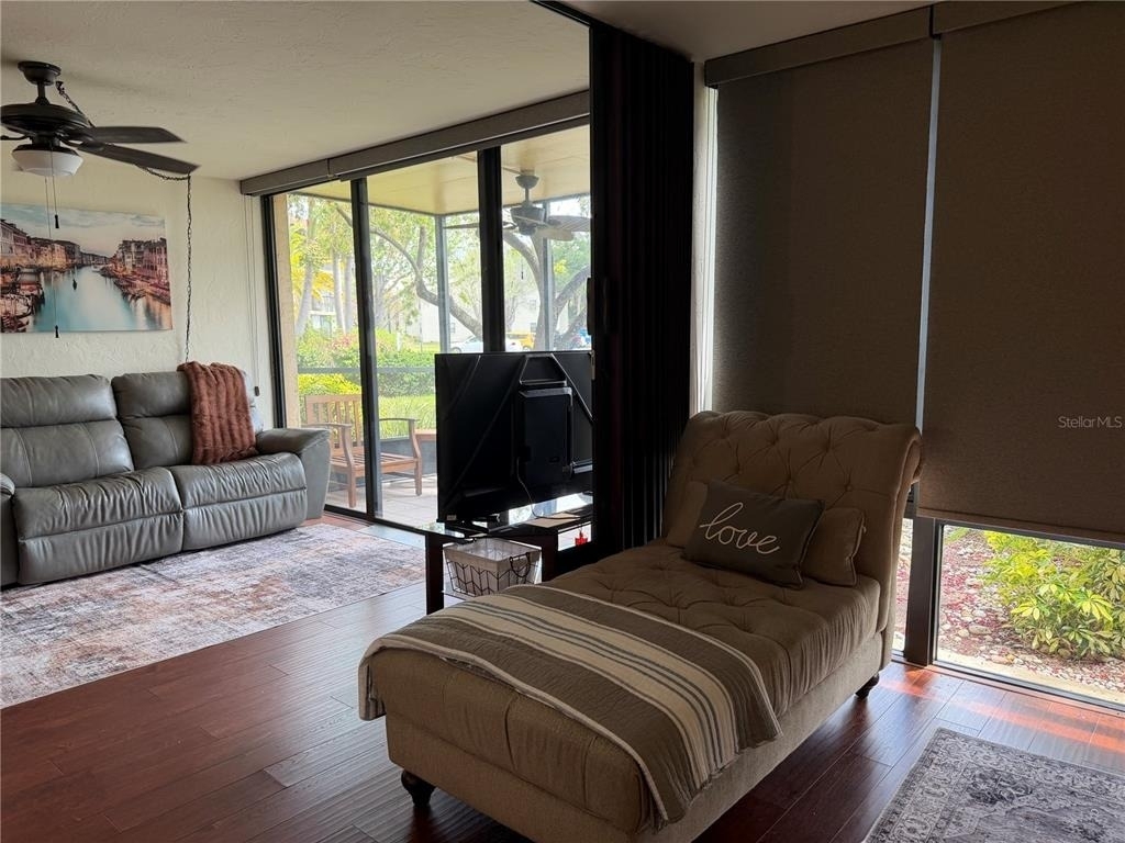 618 Bird Bay Drive S - Photo 10