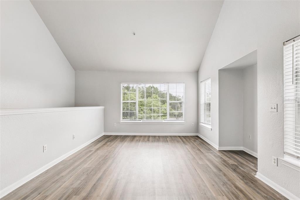 9141 Lee Vista Boulevard - Photo 2