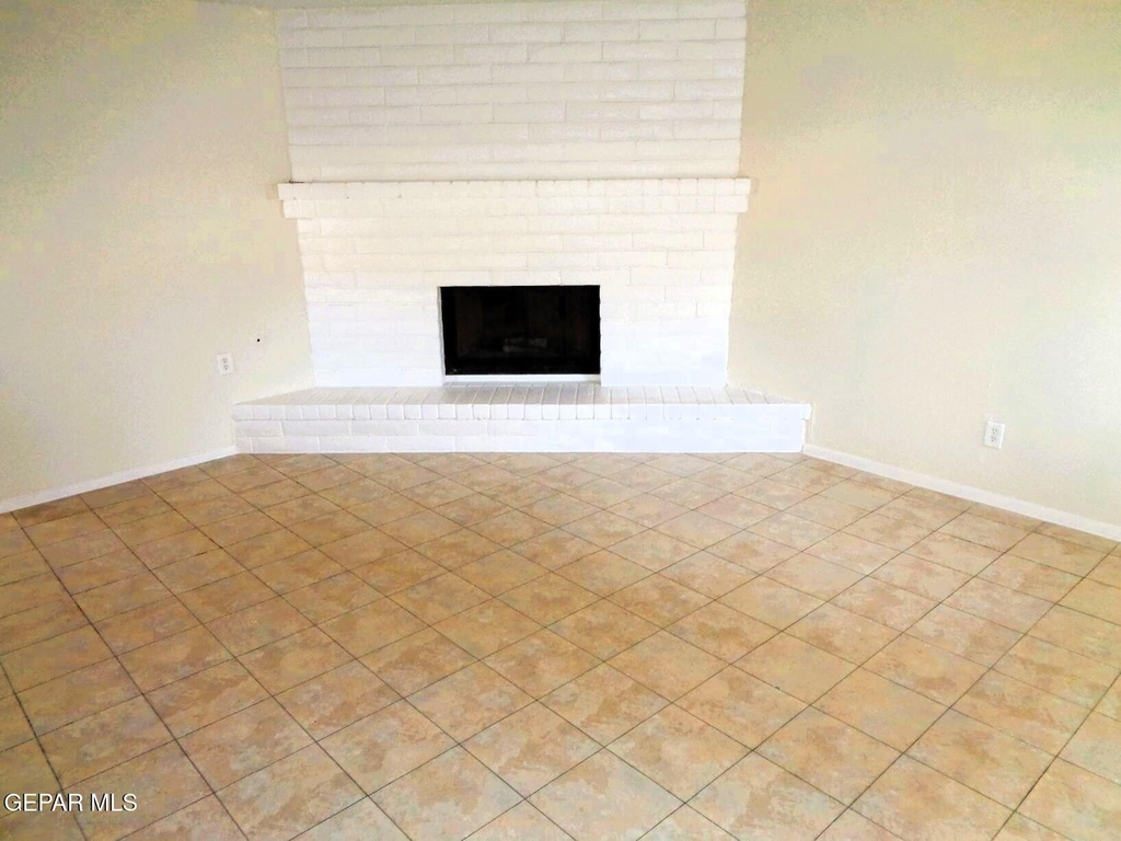3028 E Glen Drive - Photo 3