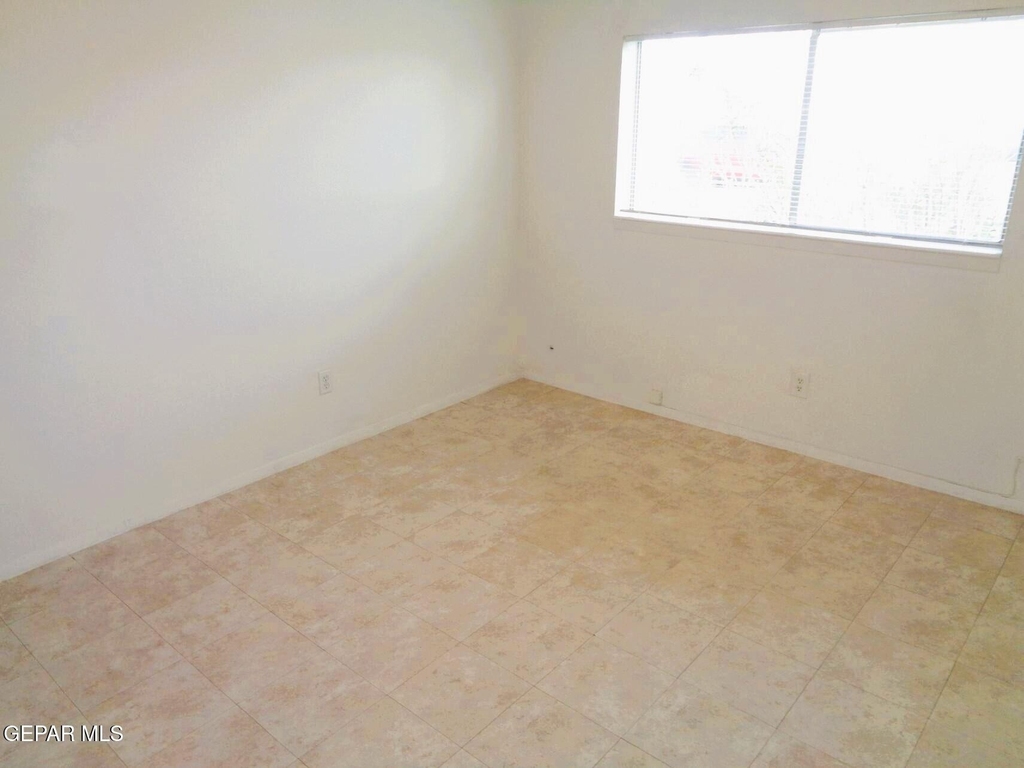 3028 E Glen Drive - Photo 10