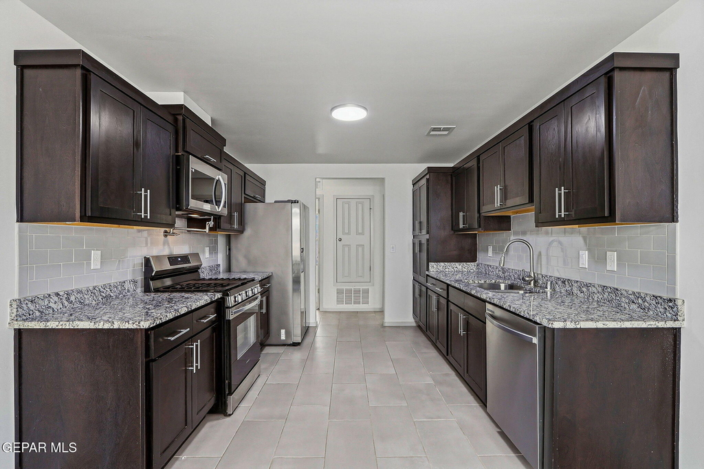 1173 Summer Rain Street - Photo 8