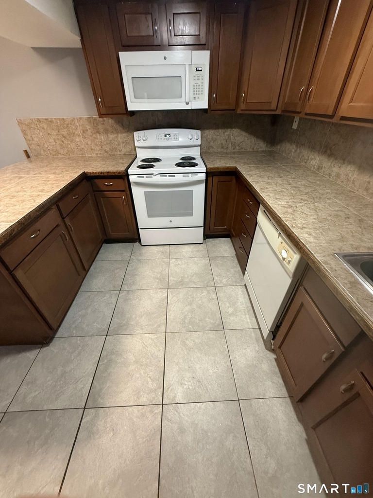 42 Cottage Street - Photo 4