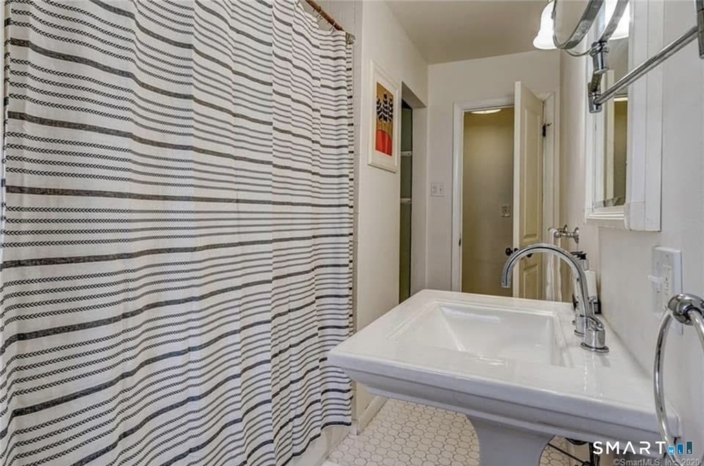127 Englewood Avenue - Photo 6