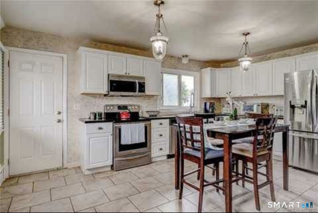 127 Englewood Avenue - Photo 3