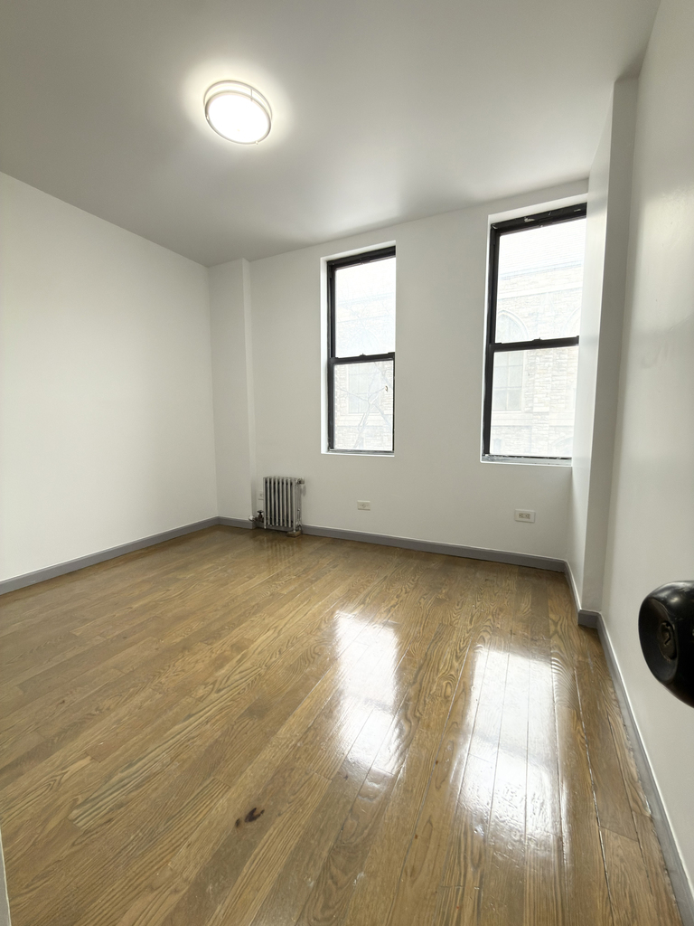 600 West 186th Street - Photo 3