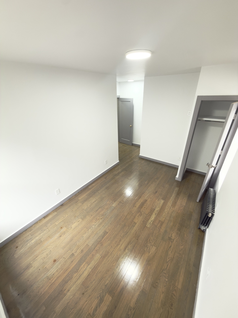 600 West 186th Street - Photo 7