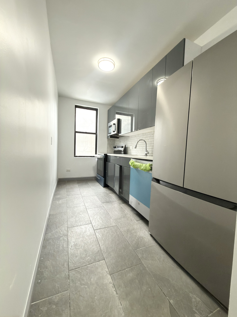 600 West 186th Street - Photo 1