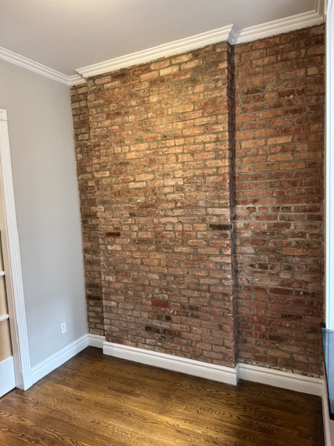 246 Mott Street - Photo 4