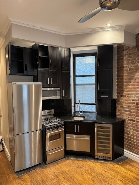 246 Mott Street - Photo 12