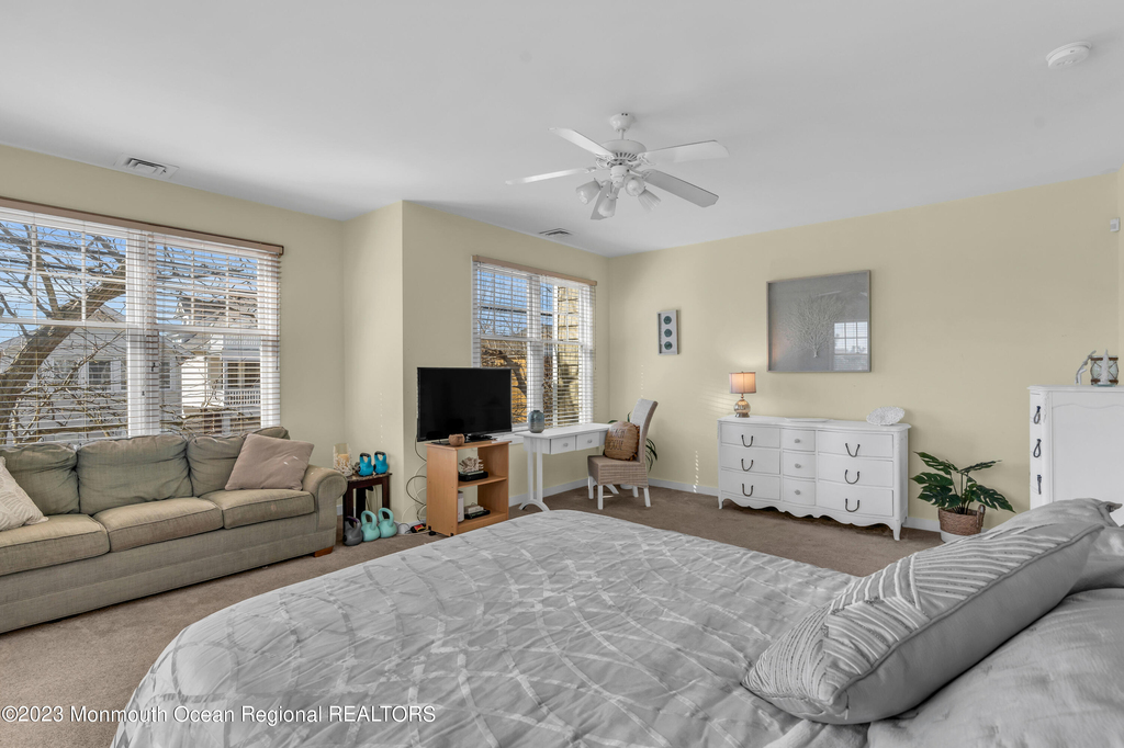 239 Beachfront - Photo 16