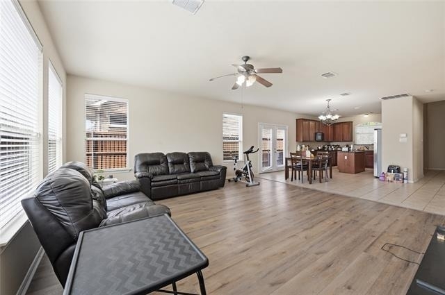 11945 Henderson Drive - Photo 4