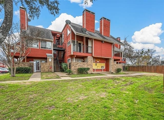 9825 Walnut Street - Photo 1