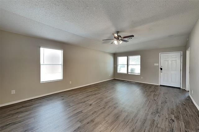 520 Bailey Street - Photo 2