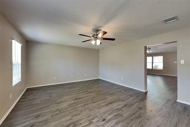 520 Bailey Street - Photo 4