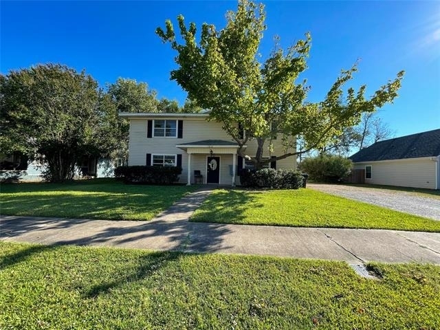 1016 W Gandy Street - Photo 0
