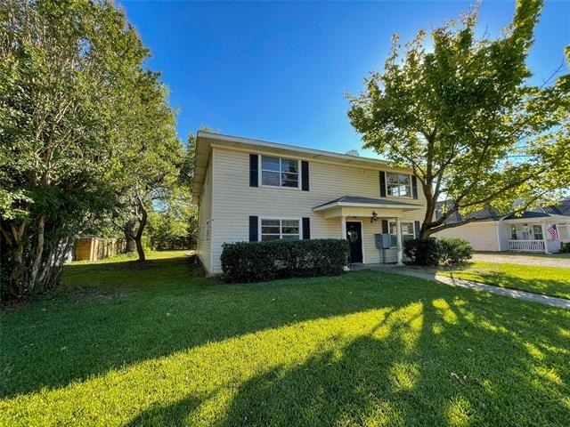 1016 W Gandy Street - Photo 1