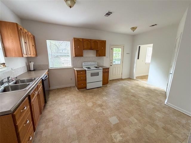 114 E Hull Street - Photo 8