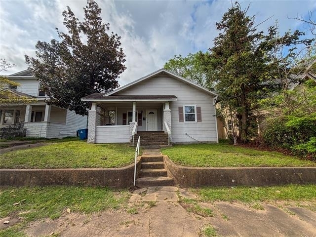114 E Hull Street - Photo 2