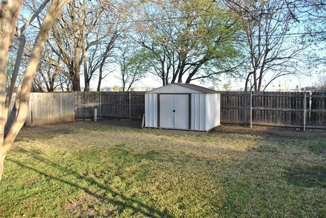 720 Ash Street - Photo 9