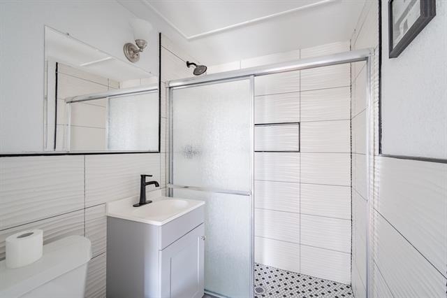 5305 Reiger Avenue - Photo 5