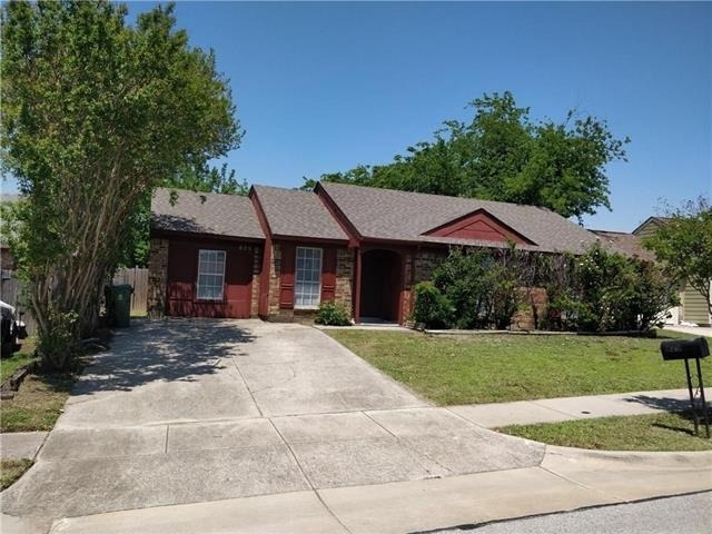 825 Annapolis Drive - Photo 1