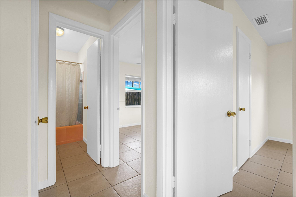 261 Ne 45th Street - Photo 30