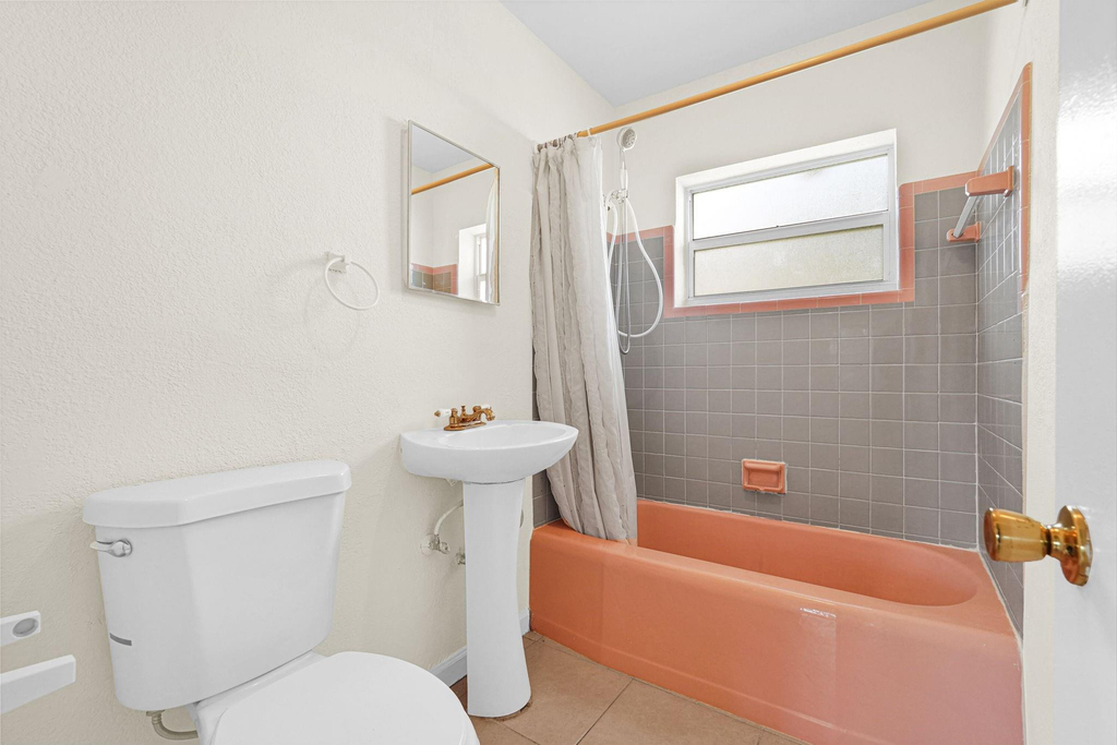 261 Ne 45th Street - Photo 39