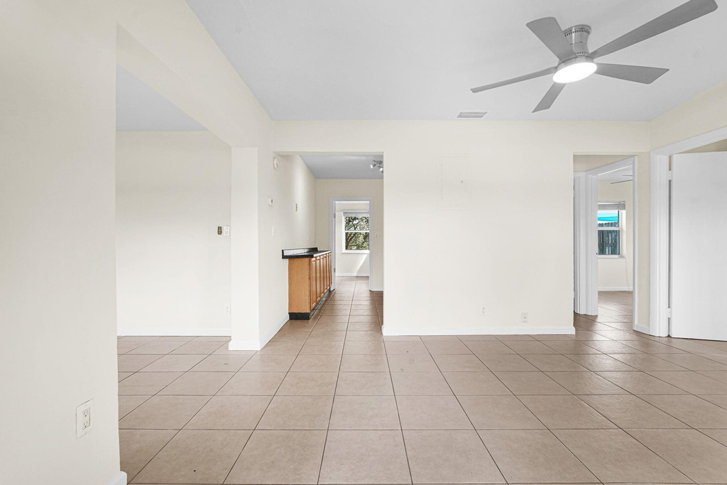 261 Ne 45th Street - Photo 5