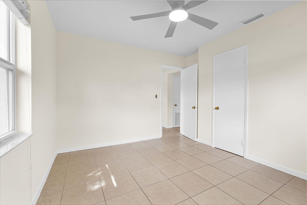 261 Ne 45th Street - Photo 34