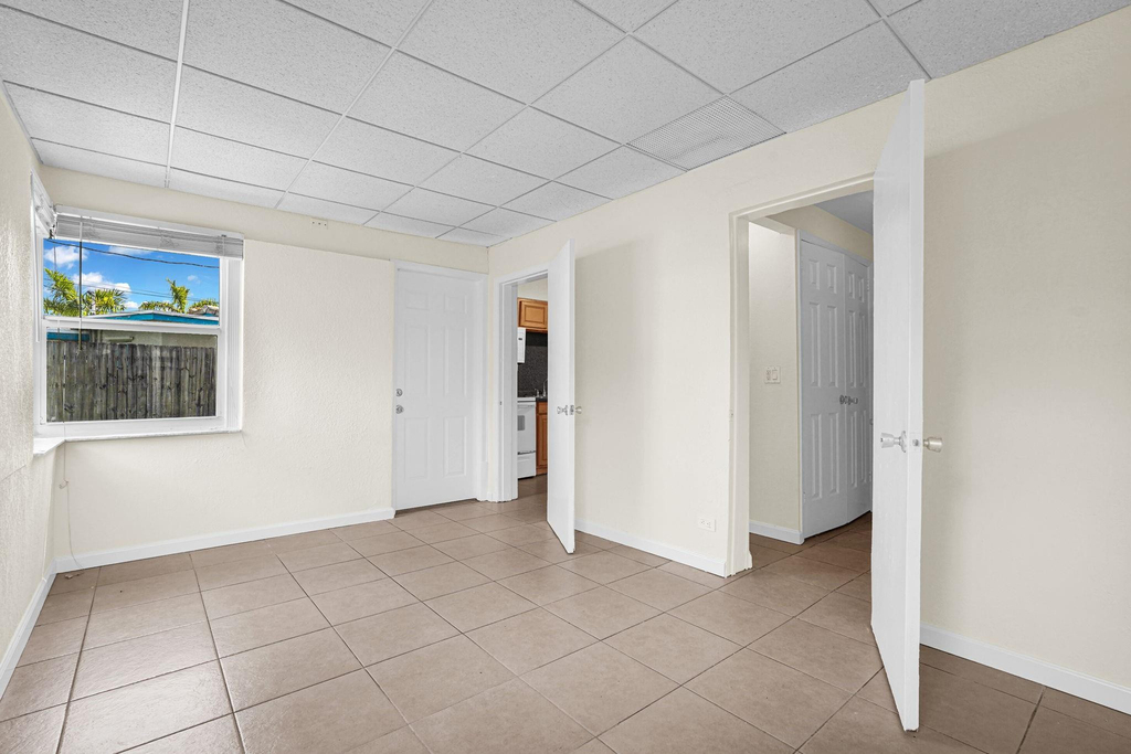 261 Ne 45th Street - Photo 25