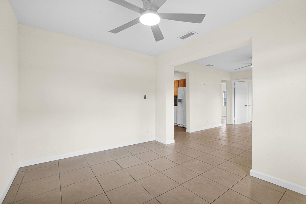 261 Ne 45th Street - Photo 41