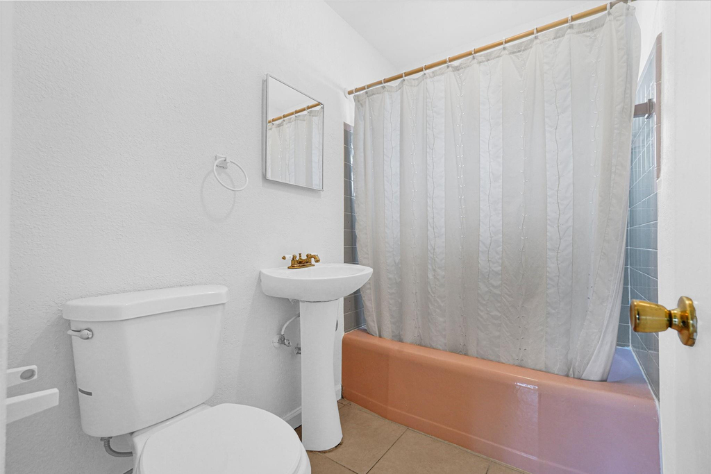 261 Ne 45th Street - Photo 38
