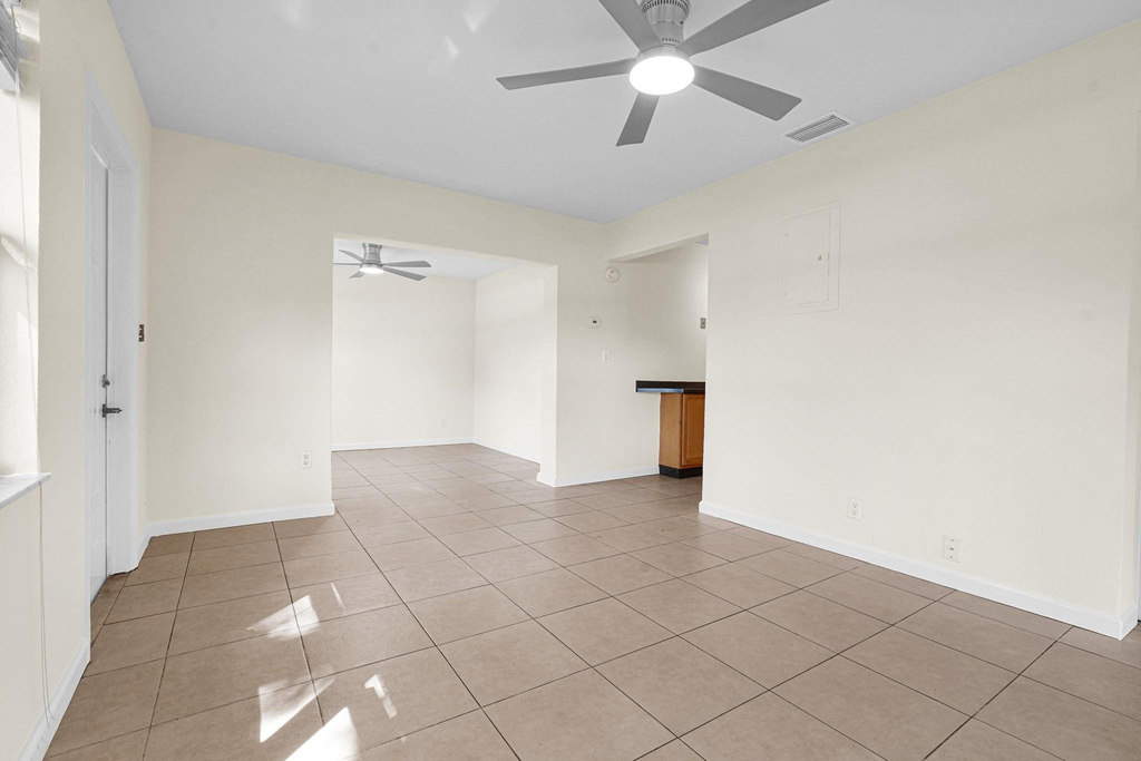 261 Ne 45th Street - Photo 6