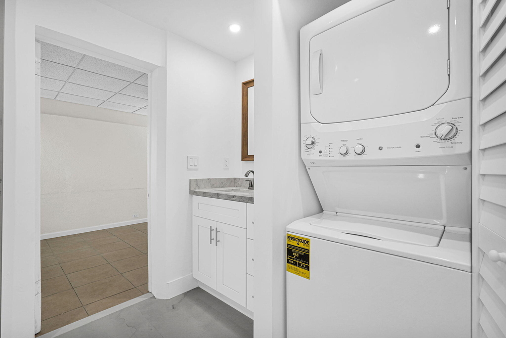 261 Ne 45th Street - Photo 14