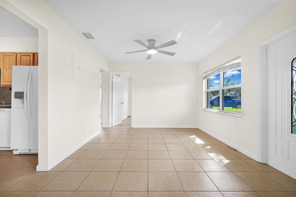 261 Ne 45th Street - Photo 43