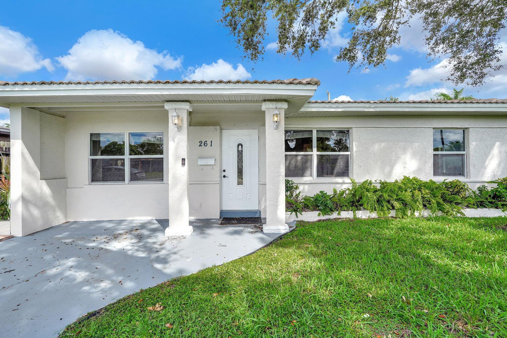 261 Ne 45th Street - Photo 44