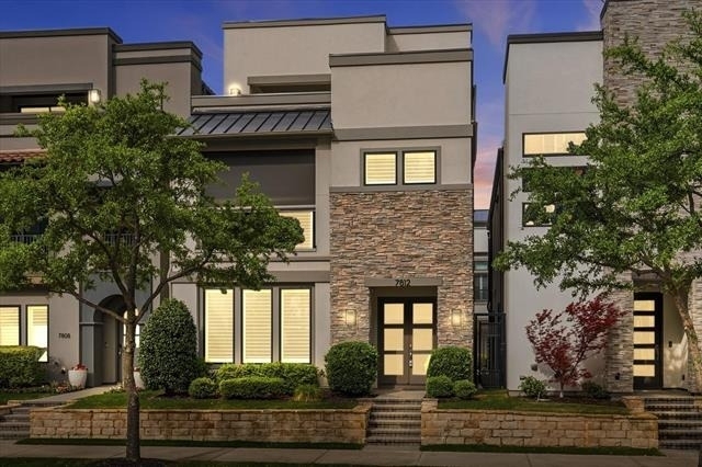 7812 Merit Lane - Photo 0