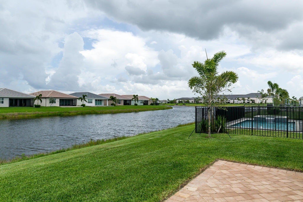 11765 Sw Poseidon Way - Photo 3
