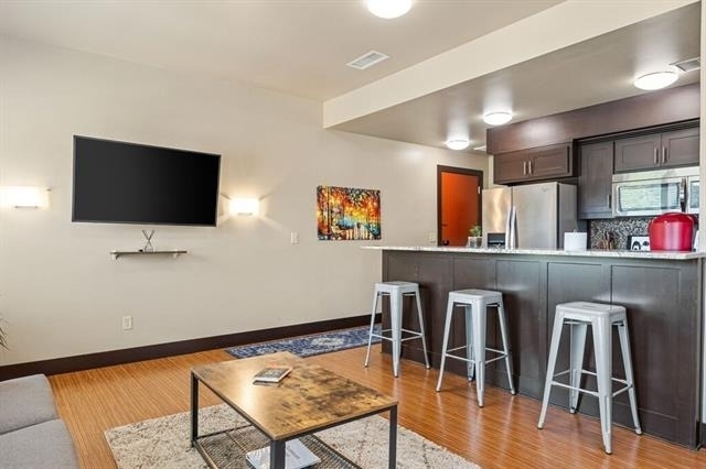 1125 S Jennings Avenue - Photo 3